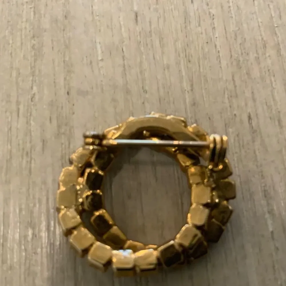 N/A vintage brooch